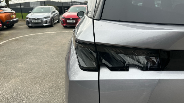 Peugeot 5008 157kW GT 73kWh 5dr Auto Electric Estate